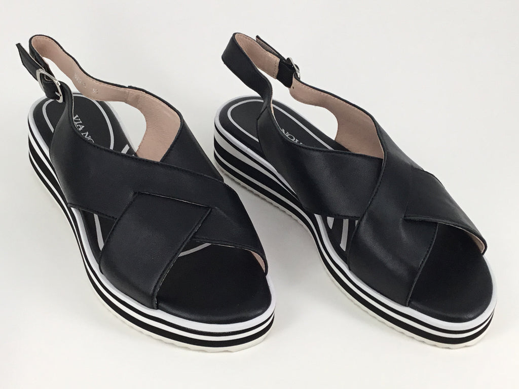 Via Nova Ibbie available in 2 colours