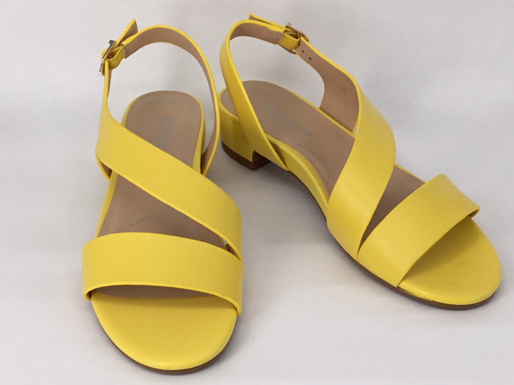 Chrissie Contour Finn available in 5 colours