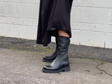 Women's boots, refined combat and biker style, quality leather boot in quality leather uppers. Full zipper with dome fastening. European, hand made in Portugal. Stylish and comfortable ankle boot. Midcalf black boot.