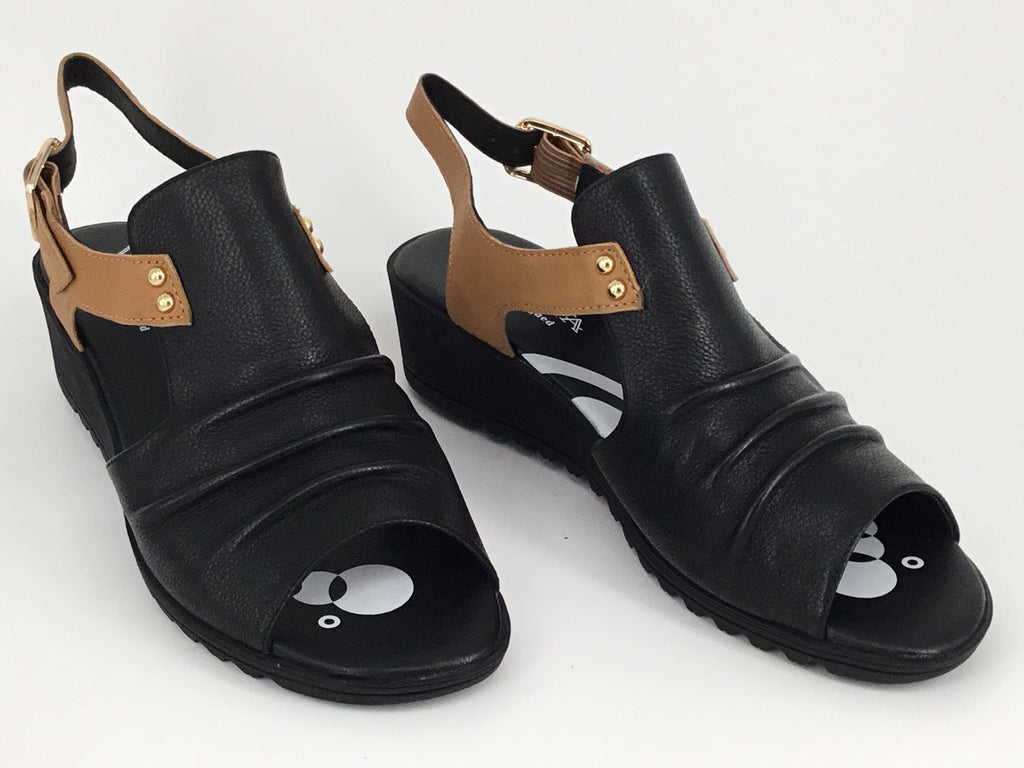 Via Nova Isotta available in 2 colours